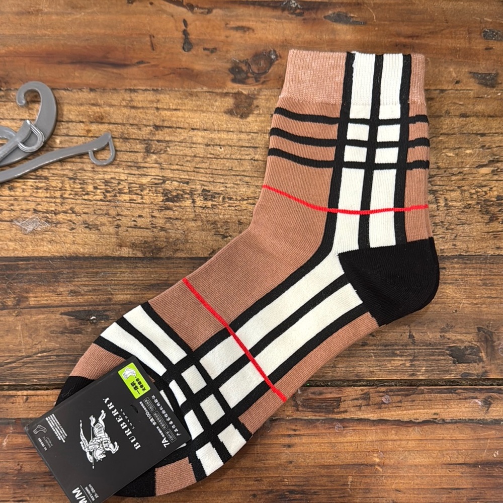 NWT Brown and Black Casual Socks with Classic Check Pattern